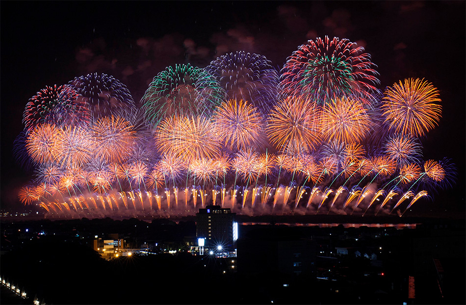 酒田の花火（イメージ） 写真提供：酒田市