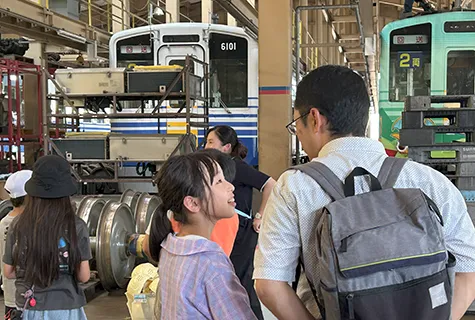 えちぜん鉄道車両基地見学でクイズ中！