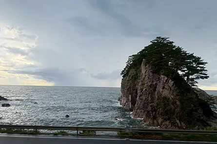笹川流れ眼鏡岩