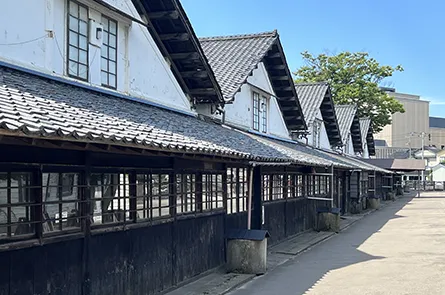 山居倉庫