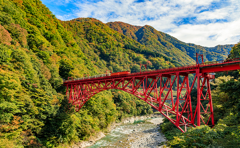 黒部峡谷　トロッコ電車（イメージ）