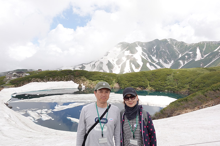 残雪映える初夏の室堂・みくりが池