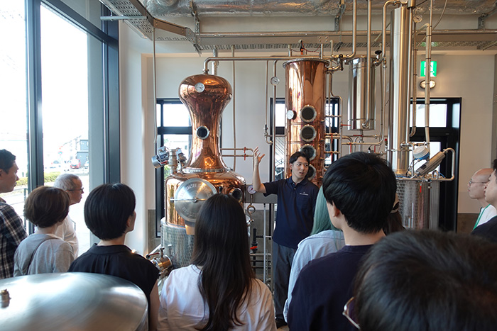 八王子蒸留所での製造工程説明