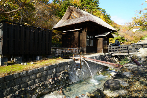 霊峰・吾妻山と時を重ねる、山峡の古湯。「高湯温泉」｜東北旅行
