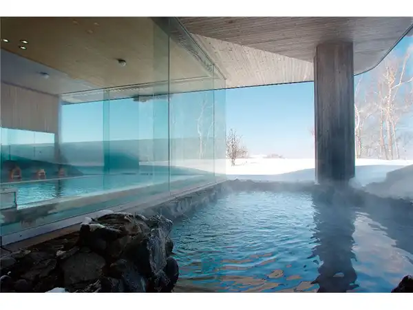 「ザ・ウィンザーホテル洞爺」・露天風呂の一例