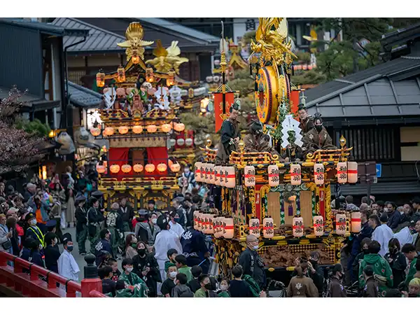春の高山祭・夜祭（イメージ）　写真提供：高山市